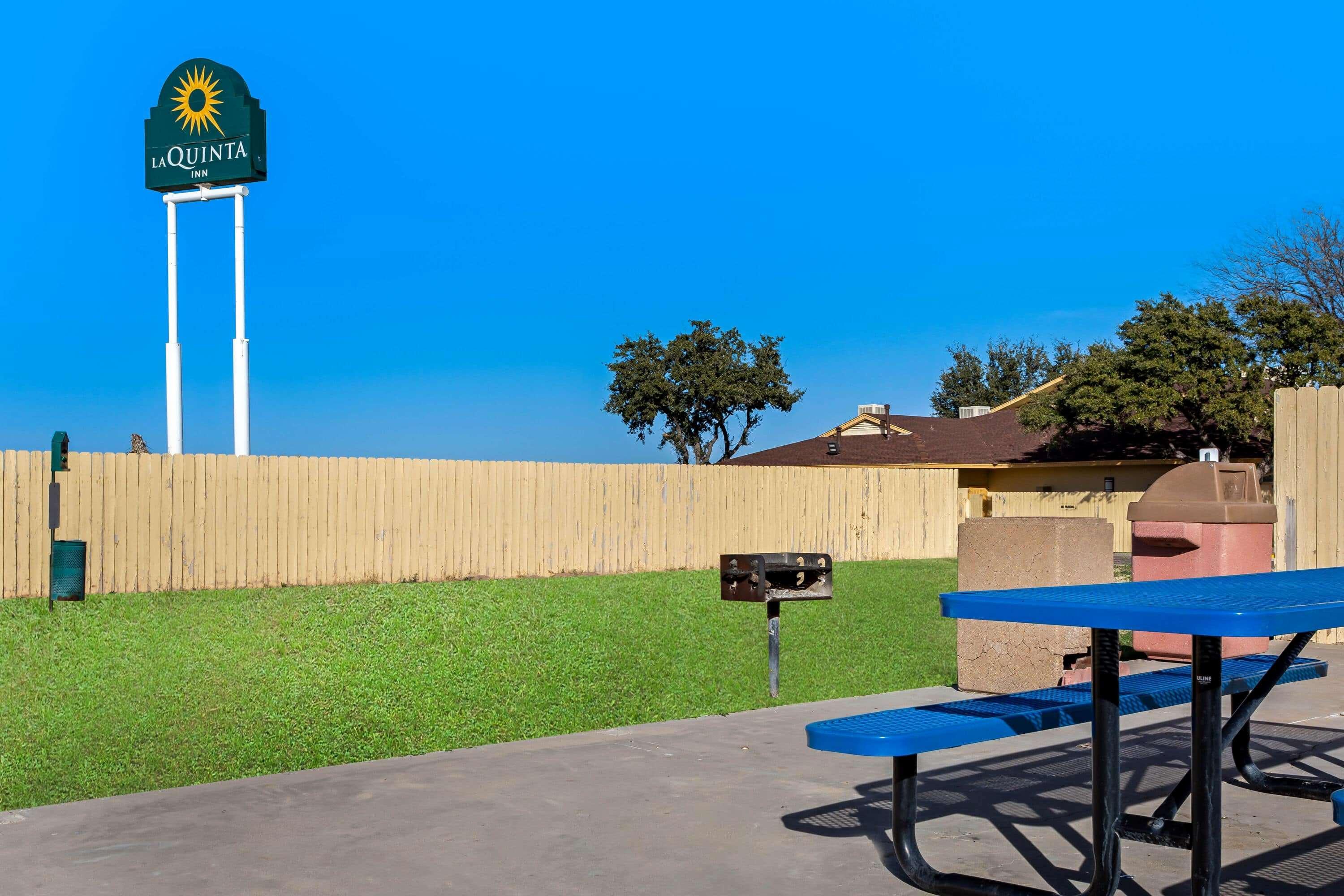 Baymont By Wyndham Fort Stockton Exterior photo
